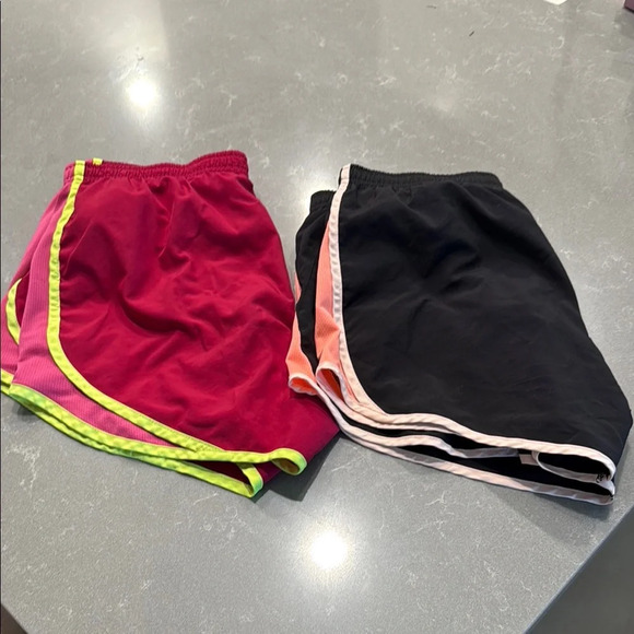 Nike Women's Red and Black Athletic Shorts Bundle - Picture 4 of 4